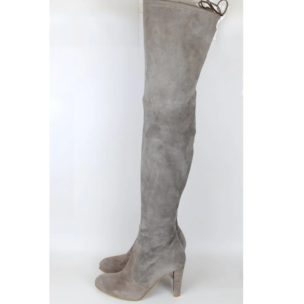 Stuart Weitzman color topo